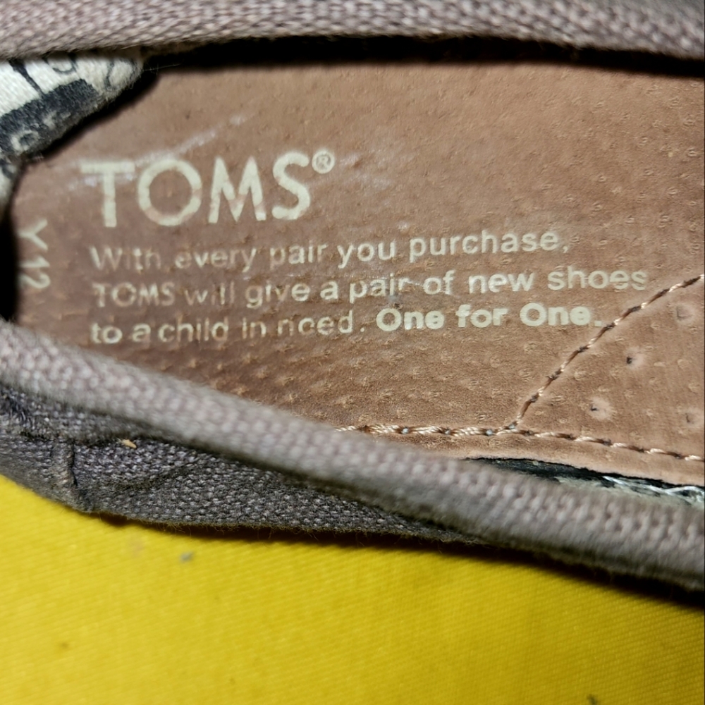 Girl's Size 12 Toms shoes - Picture 5 of 6